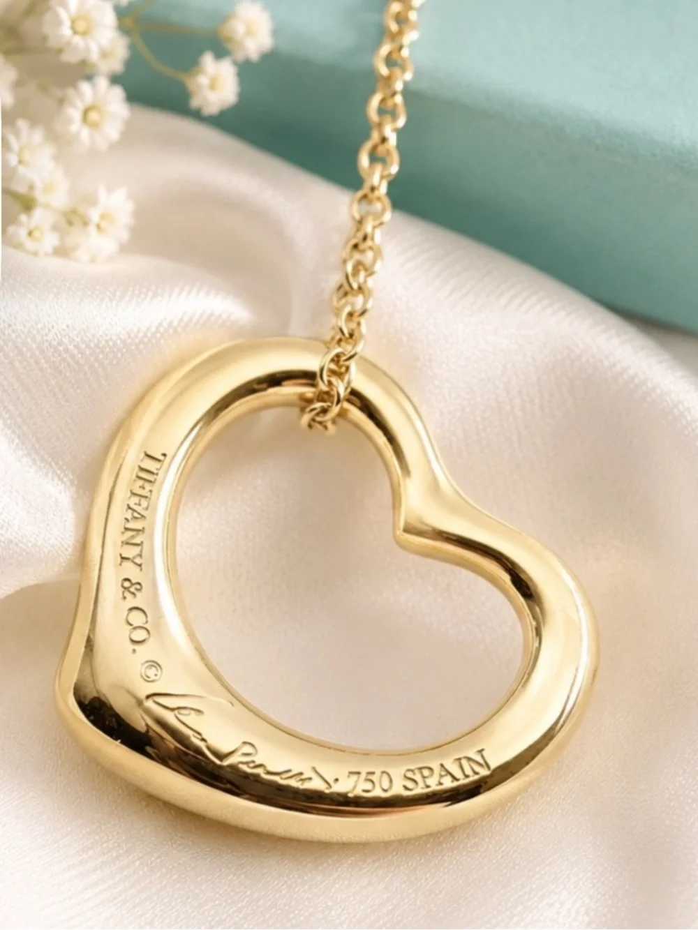Tiffany & Co 💯% Auth Elsa Peretti Open Heart 18K solid Gold Pendant✨✨ w/Pouch✨
